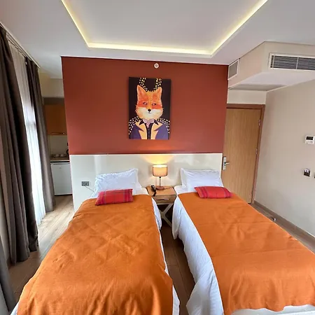 The Fox Szálloda 4*