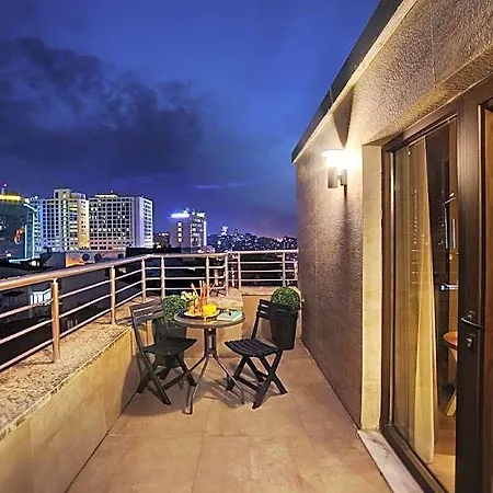 Hotel The Fox 4*