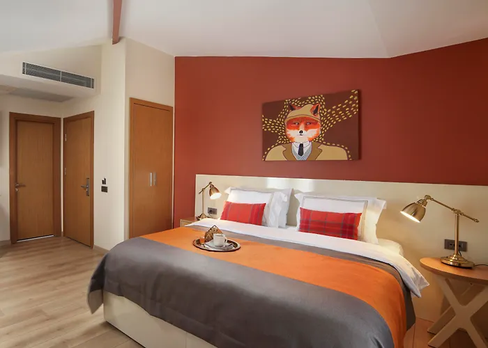 Hotel The Fox 4*